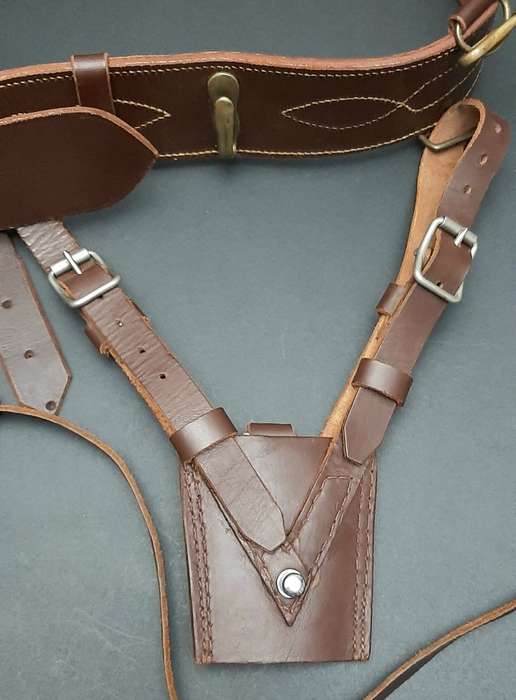 **Border War : 1960s SADF Officer`s Sam Browne Belt Assemblage (X - LARGE).**