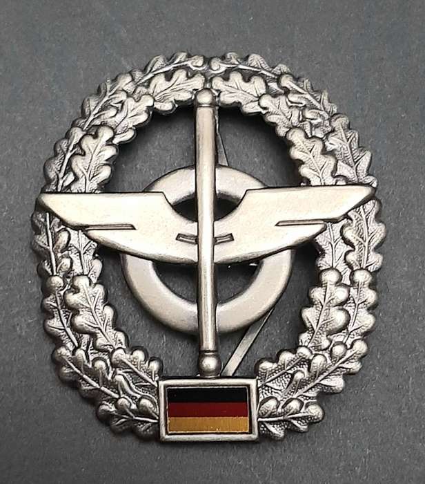 1990s German Bundeswehr Army Supply Beret Badge Pins