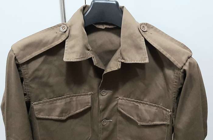 **Border War : 1970s SADF Nutria Type I L/Sleeve Shirt (MEDIUM).**