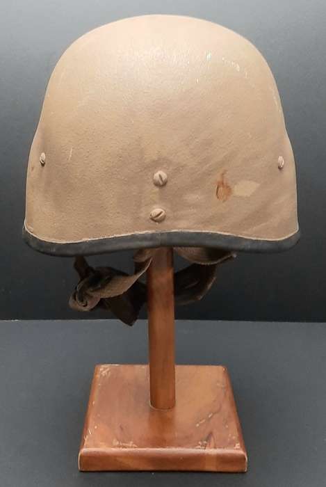 **Border War : 1980s SADF Nutria M87 Ballistic Helmet #2(MEDIUM).**