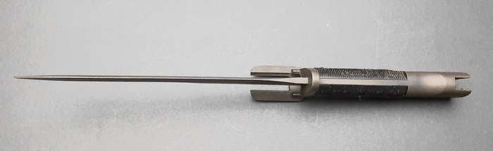 **Border War : 1960s SADF Type A FN FAL Bayonet w/out Scabbard.**.**