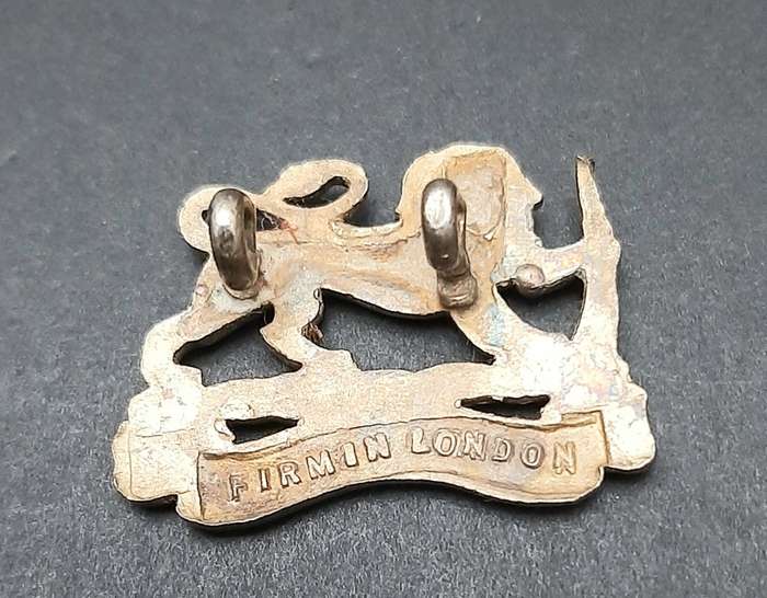**RARE: WW2 Southern Rhodesia Army Collar Badge w/ Lugs (Firmin).**