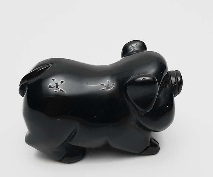 **RARE: Late 19th Century Carved Chinese Obsidian Pig Figurine (7cm x 5cm).**