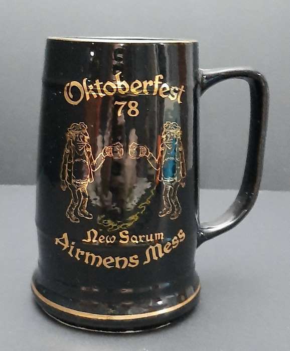 ** Rhodesian Bush  War : 1978 Rhodesian Air Force Ceramic Tankard `New Sarum` (Medium).**