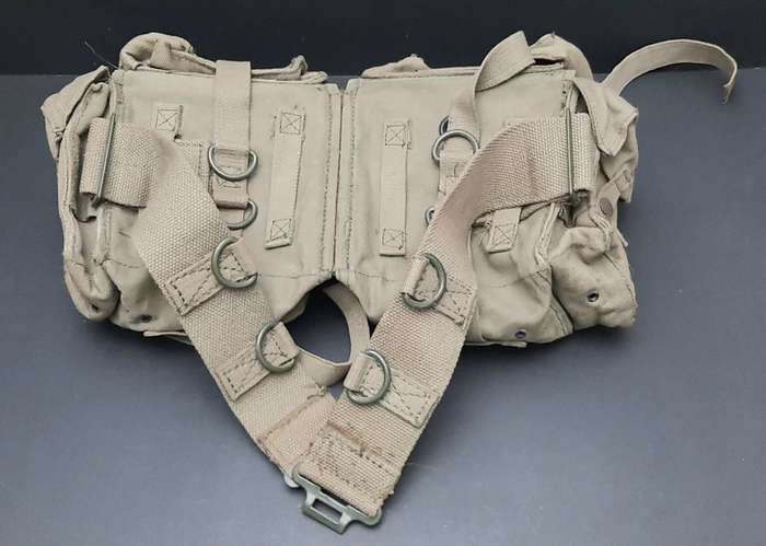 **Border War: 1970s SADF Patt.73 Webbing Kidney Pouches w/ Integral Belt.**