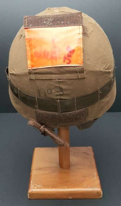 **Border War: 1980s SADF Parabat M83 Ballistic Helmet w/ Nutria Cover (59 / Large).**
