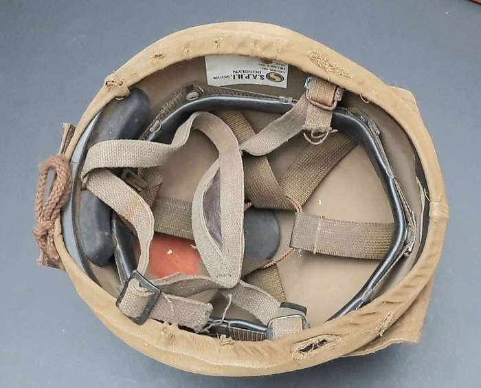 **Border War: 1980s SADF Parabat M83 Ballistic Helmet w/ Nutria Cover (59 / Large).**
