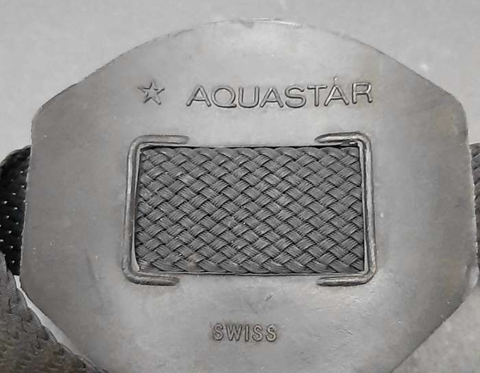 **Border War: 1980s SA Navy `Aquastar` Diver`s Wrist-Compass w/ Strap (Swiss).**