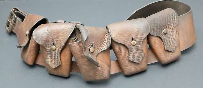 **WW1 British: 1903 Patt. Leather 5-Pocket Bandolier (Cole Bros Ltd).