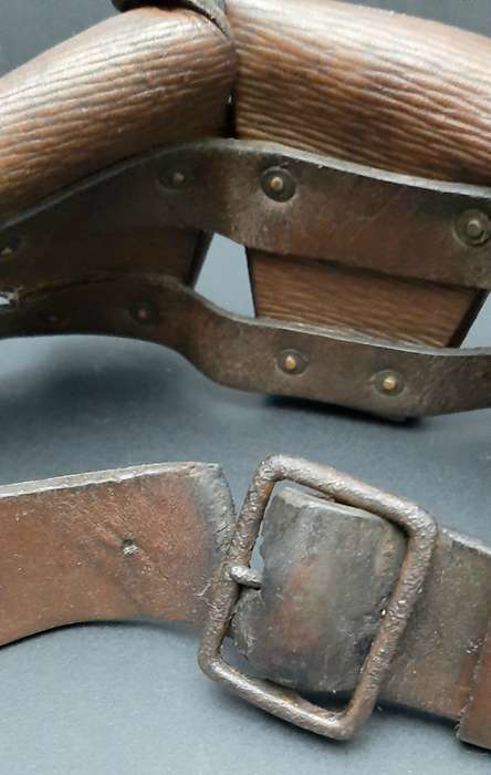 **WW1 British: 1903 Patt. Leather 5-Pocket Bandolier (Cole Bros Ltd).