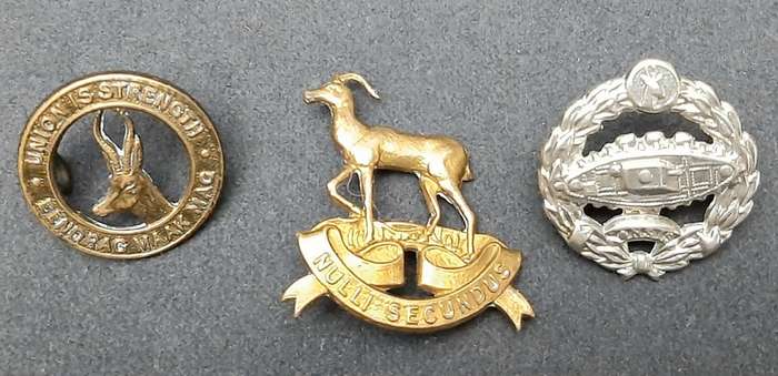 **WW2 UDF : Lot x 3 Service Insignia Badges (GS, Pretoria Regt. & SA Tank Corps).**