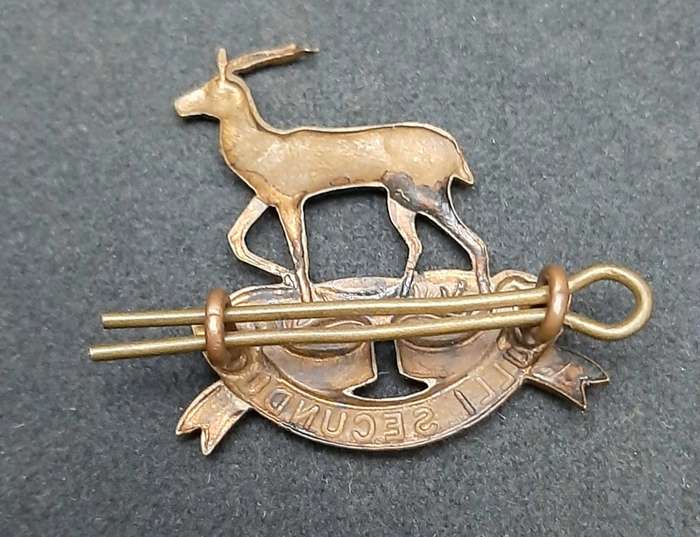 **WW2 UDF: Pretoria Regiment Brass Cap Badge w/ Pin.**