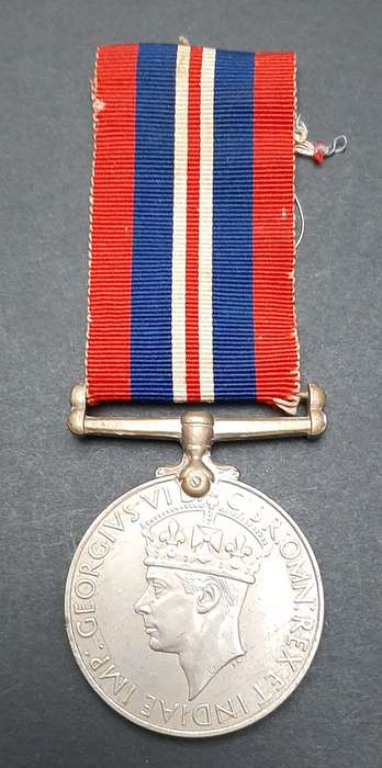 **WW2 UDF: British War Medal w/ Ribbon (SA Issue).**