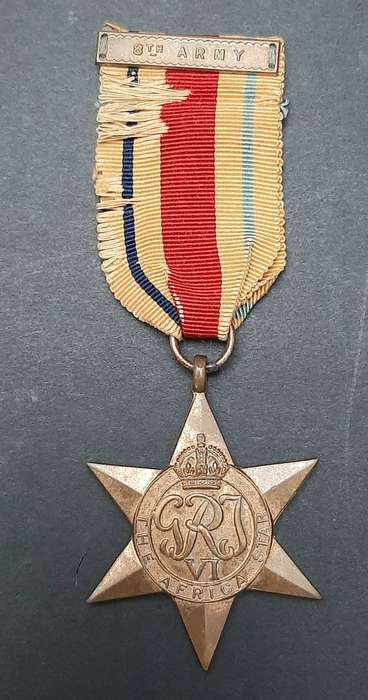 **WW2 : Africa Star Medal w/ Ribbon & 8th Army Bar .**