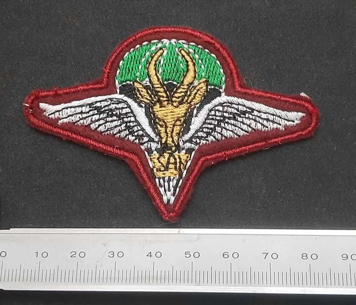 **Border War : 1980s SADF 1 Parachute Battalion Embroidered Beret Badge (Unused).**