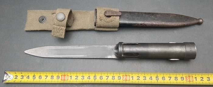 Border War: 1970s SADF FN FAL Type C Bayonet with Webbing Frog