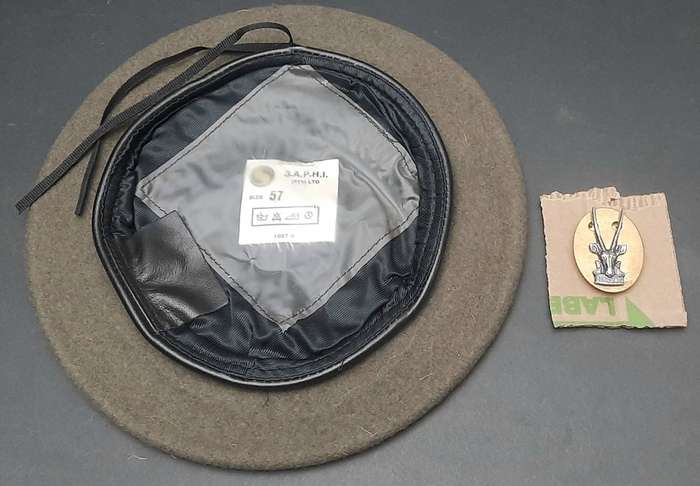**Border War : 1980s SWATF Unissued HQ Beret w/ Badge & Stabilizer (Medium).**