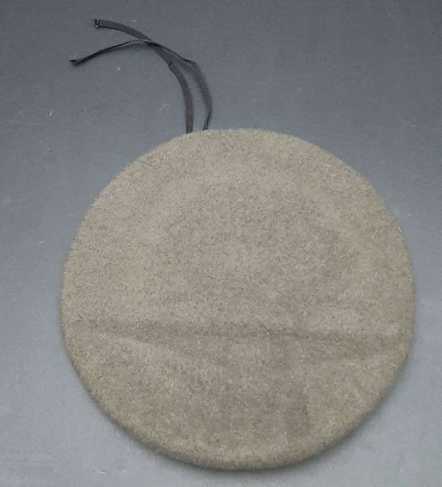 **Border War : 1980s SWATF Unissued Area Force Beret w/ Badge #2 (Medium).**