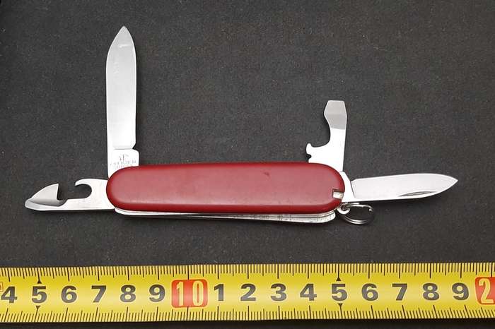 1990s Victorinox Officer Suisse Swiss Army Knife 4-Function