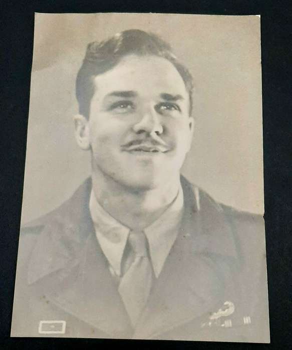 **WW2: U.S. Army Military Policeman B/W Photographic Portrait (21cm x 17cm)**