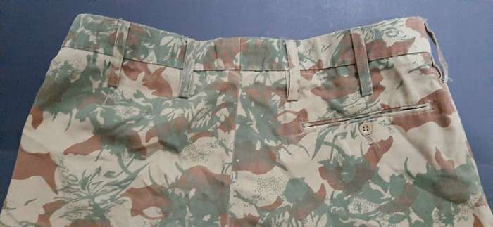 **Border War : 1980s 2nd Pattern Camouflage Shorts 36" (LARGE).**