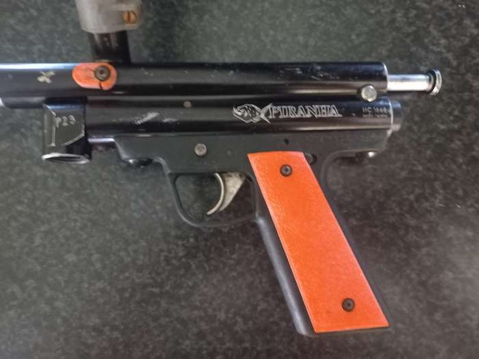 PIRANMAH PAINMT BALL GUN IN GOOD CONDITION