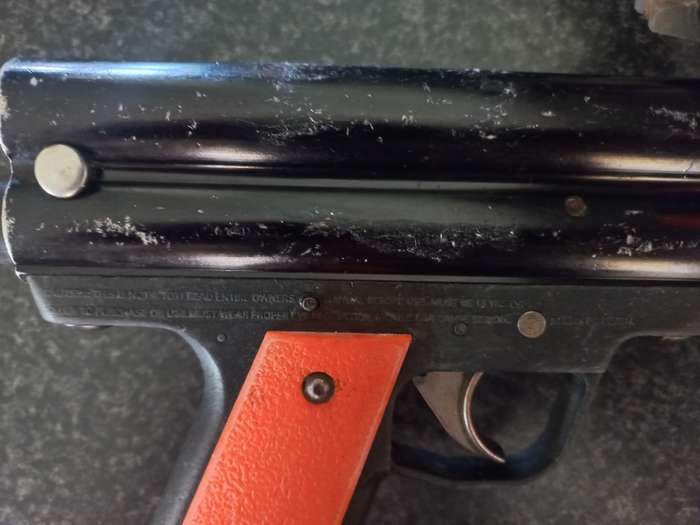 PIRANMAH PAINMT BALL GUN IN GOOD CONDITION