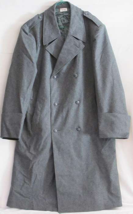 Mens Grey 1/2 Jacket, warm, lined and comfortable, Size 36\38