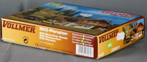 H0 gauge B+B Two Storey Residence 175x120x82mm building kit #H0.1-87.HO Vollmer.3961