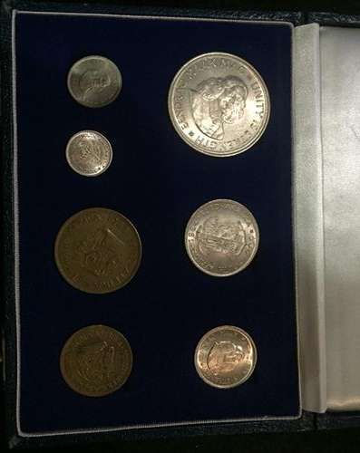 HIGH GRADE - 1964 RSA SHORT **UNC** SET - SAMINT ISSUE IN ORIGINAL STATE AND BOX - VALUE - R1475