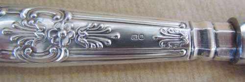 WEDDING CAKE KNIFE=STERLING SILVER HANDLE=BOXED=VINERS of SHEFFIELD=England=AS NEW & STUNNING!!!!!!!