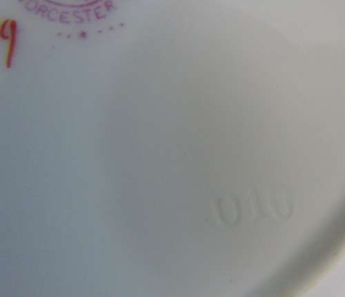 ROYAL WORCESTER 6 x SIDE / CAKE PLATES WHITE Black detailed border and red dots Hand-painted!!!!