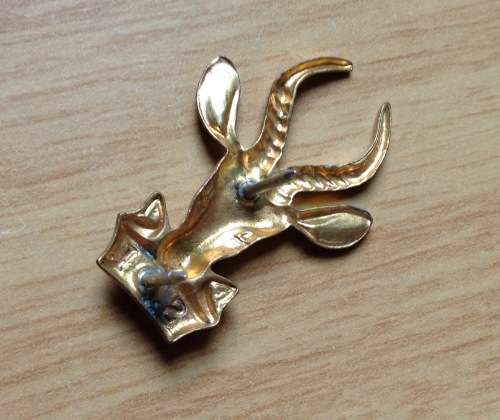 SOUTH AFRICA INFANTRY BERET BRASS BADGE=SPRINGBOK HEAD=PINS=SADF=DEFENCE FORCE=ARMY