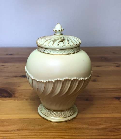 ROYAL WORCESTER BLUSH IVORY POTPOURRI VASE URN 1895 VICTORIAN STUNNING!!!!