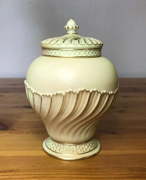 ROYAL WORCESTER BLUSH IVORY POTPOURRI VASE URN 1895 VICTORIAN STUNNING!!!!