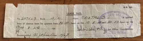 MALTA CAMERA LICENCE DEFENCE REGULATIONS 15 1939 ISSUE DATE AUGUST 1943 + LEAVE PASS ISRAEL TEL AVIV