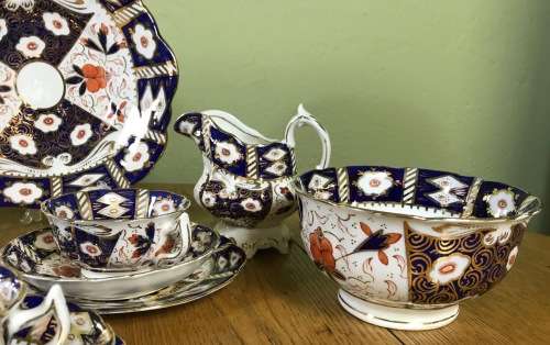 MAGNIFICENT IMARI TEA SET 40pc STEPHEN CLIVE? DERBY STYLE ENGLAND 12x TRIOS 2x CAKE Large MILK SUGAR