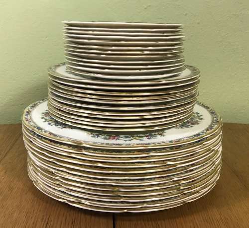COALPORT MING ROSE DINNER SERVICE 41 piece ENGLAND BONE CHINA FLOWERS BEAUTIFUL FLORAL PATTERN!!!