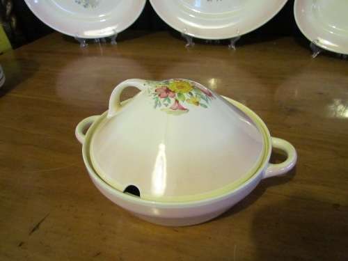 SUSIE COOPER SWANSEA SPRAY FLORAL DINNER SERVICE 10 PLACE set 47 PIECES CROWN WORKS BURSLEM ENGLAND