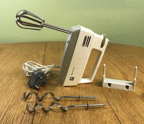 PHILIPS HR1176 Hand Mixer=5 Speed=VINTAGE=with beaters + wall hanger=TESTED and WORKING=KITCHEN.