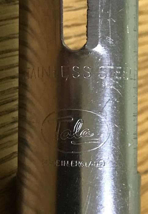 APPLE CORER KITCHEN UTENSIL VINTAGE GOOD CONDITION!! TALA STAINLESS STEEL MADE in ENGLAND.