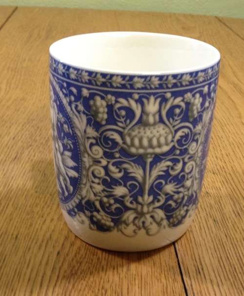 MUG PORCELAIN TEA COFFEE BLUE and WHITE ANGEL PATTERN GREEK STYLE STUNNING EXCELLENT CONDITION!!!!
