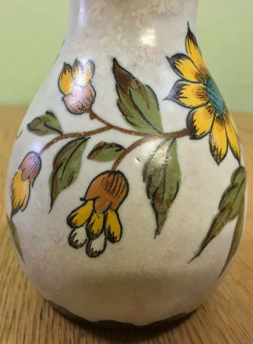 GOUDA ROYAL ZUID HOLLAND MEDIUM BULBOUS VASE 1947 3412 FANNY PATTERN 4643 FLOWERS FLORAL STUNNING!!!