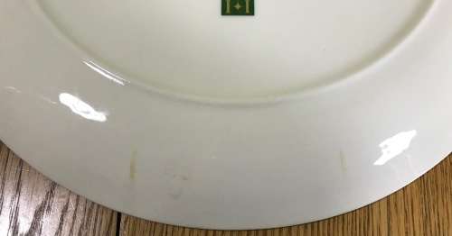 CAPE TOWN CASTLE PLATE COMMEMORATING TERCENTENARY 1679-1979 HUGUENOT PORCELAIN HERITAGE COLLECTION.