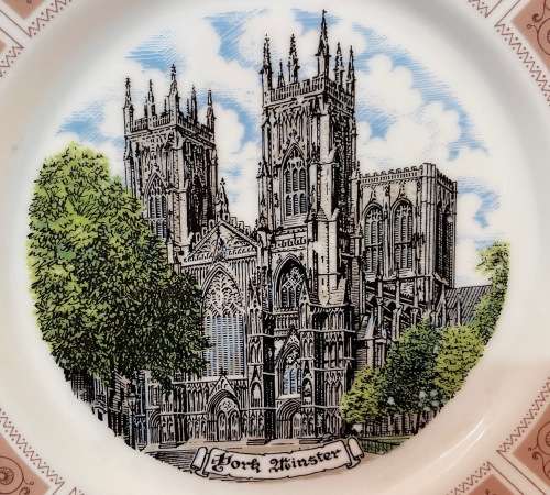 GOODLIFFE NEALE ALCESTER ENGLAND PLATE FINE CHINA `YORK MINSTER`