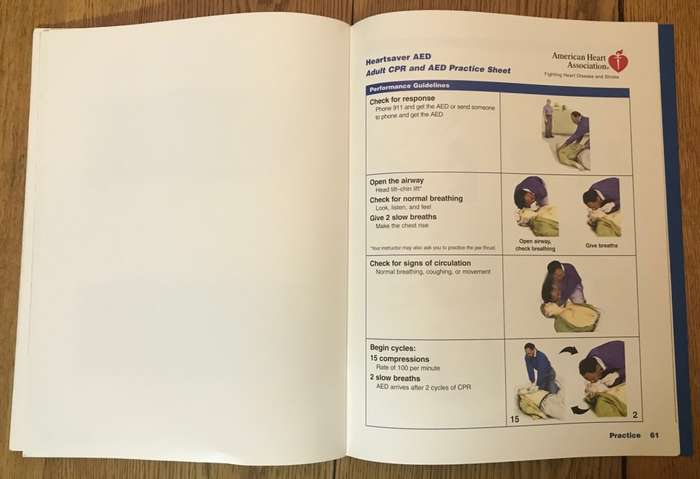 Heartsaver AED Automated External Defibrillator AMERICAN HEART ASSOCIATION MANUAL 2003