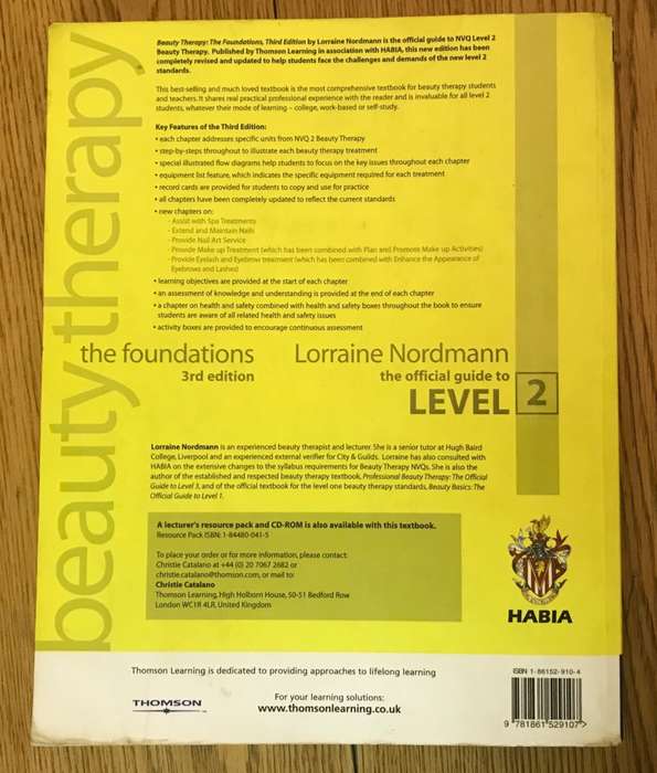 BEAUTY THERAPY the foundations - Lorraine Nordmann - 3rd Ed. - The Offical Guide to Level 2 - 2004.