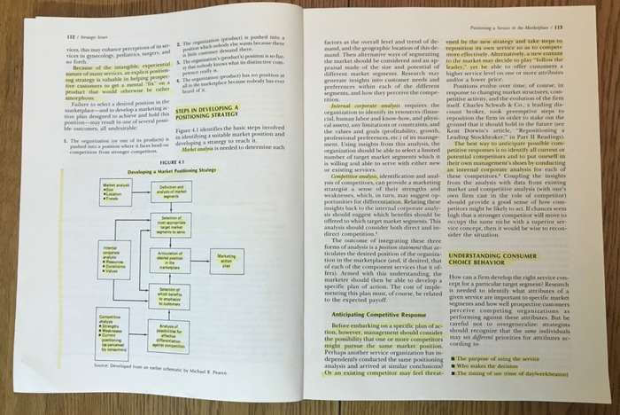 SERVICES MARKETING - CHRISTOPHER H. LOVELOCK - 2nd Edition - 1991 - Softcover.