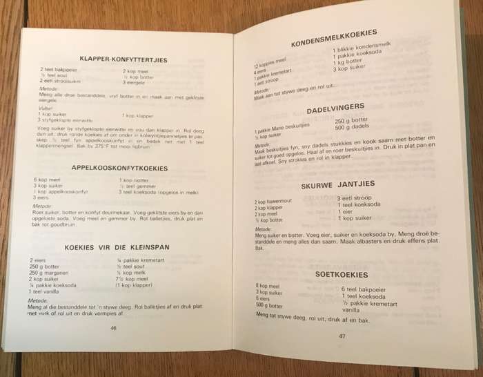 KIES EN KEUR RESEPTE - CARD COVER - 82 pages.