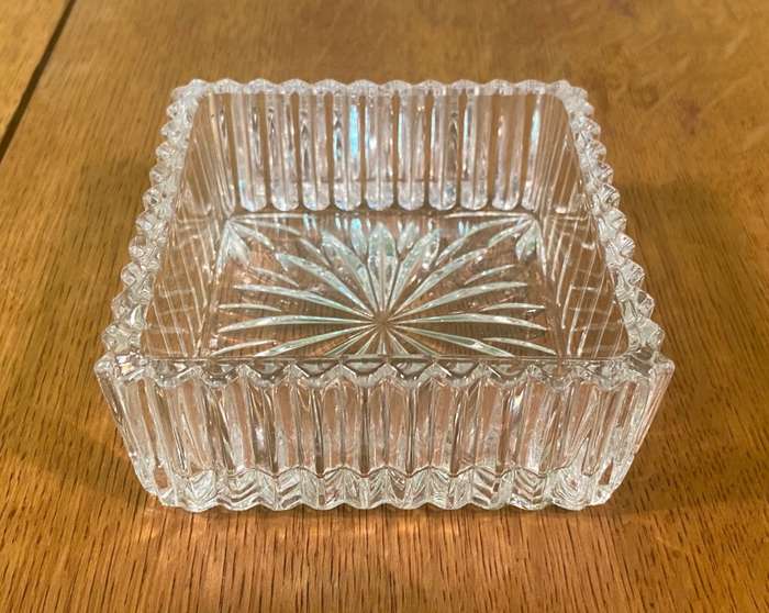 GLASS SQUARE TRINKET DISH / CONDIMENT BOWL - PATTERNED - STUNNING!